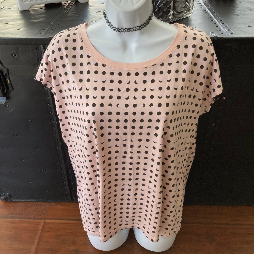 UT Uniglow Pink Black Dotted Cap Sleeve Tee Large